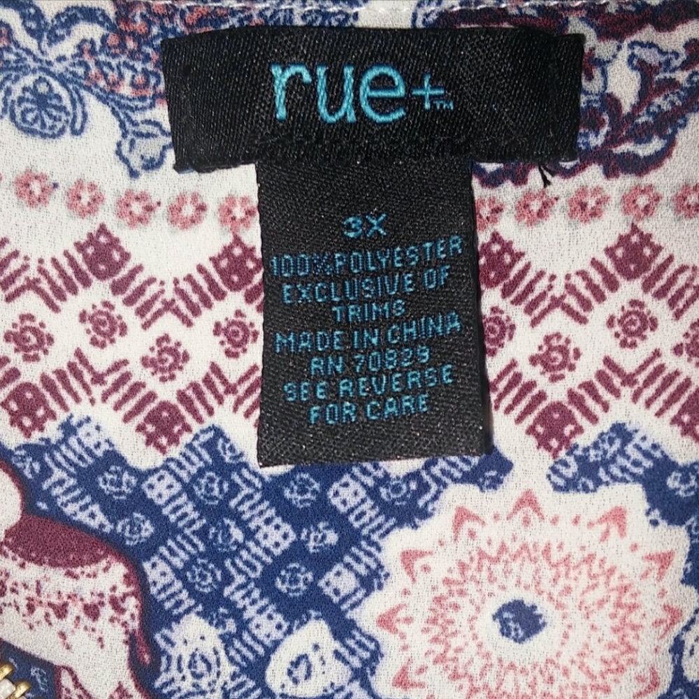 Rue21 3X Elephant pattern pullover blouse - Picture 3 of 3